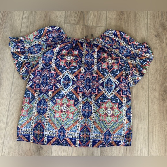 W5 Women's Multicolor Patterned Top - Picture 7 of 9